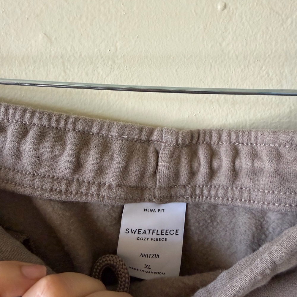 Aritzia Cozy Fleece Mega Taupe Cargo Maxi Skirt size xl - Picture 4 of 5
